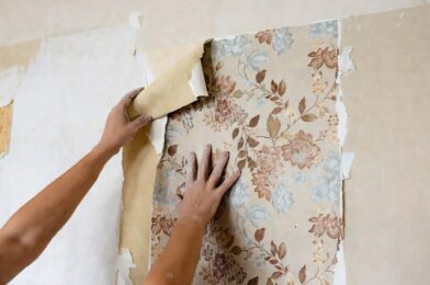 How to Remove Old Wallpaper Without Damaging Your Walls